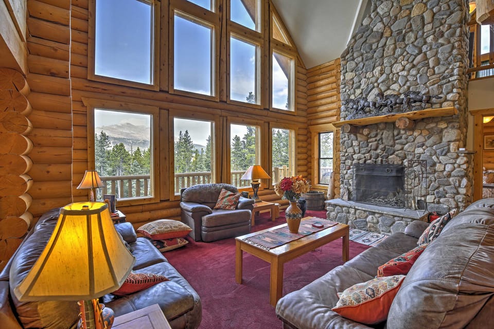 Expansive Alma Cabin w/ Hot Tub & Mountain Views! House in Park County