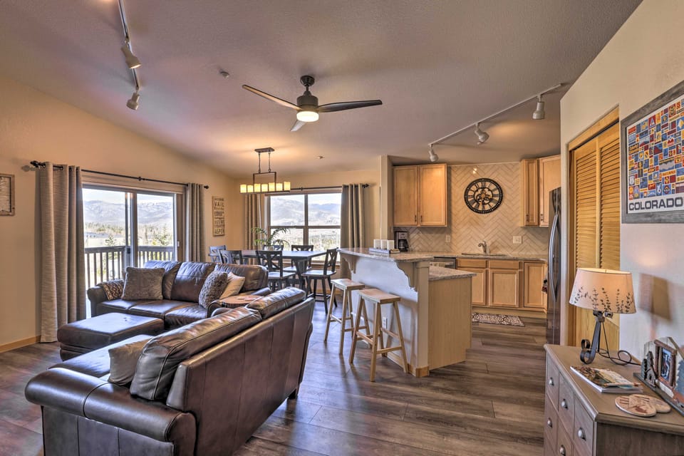 Newly Remodeled Mtn-View Condo in Silverthorne Apartment in Wildernest