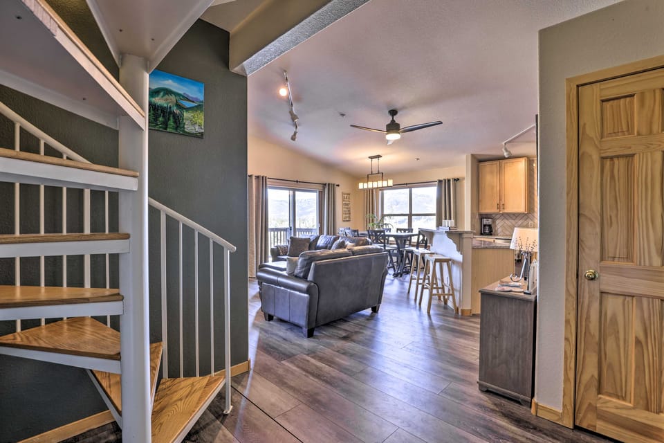 Newly Remodeled Mtn-View Condo in Silverthorne Apartment in Wildernest