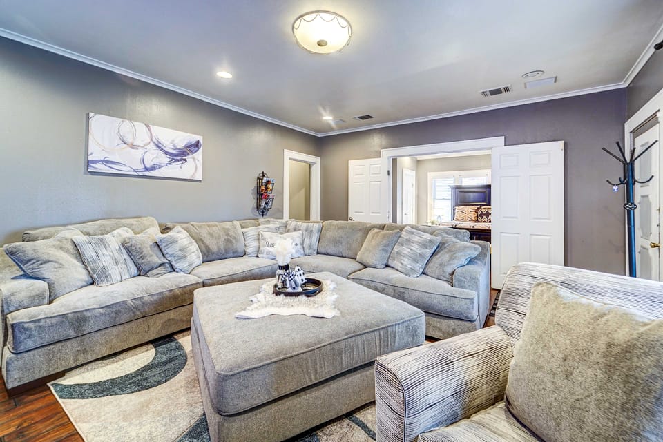 By Dtwn Lubbock! Spacious 4BR Home Near Texas Tech House in Lubbock