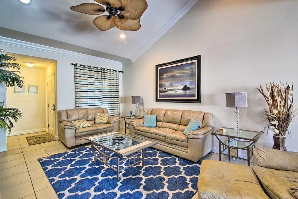 South Padre Island Condo w/ Pool Access & Balcony! Apartment in South Padre Island