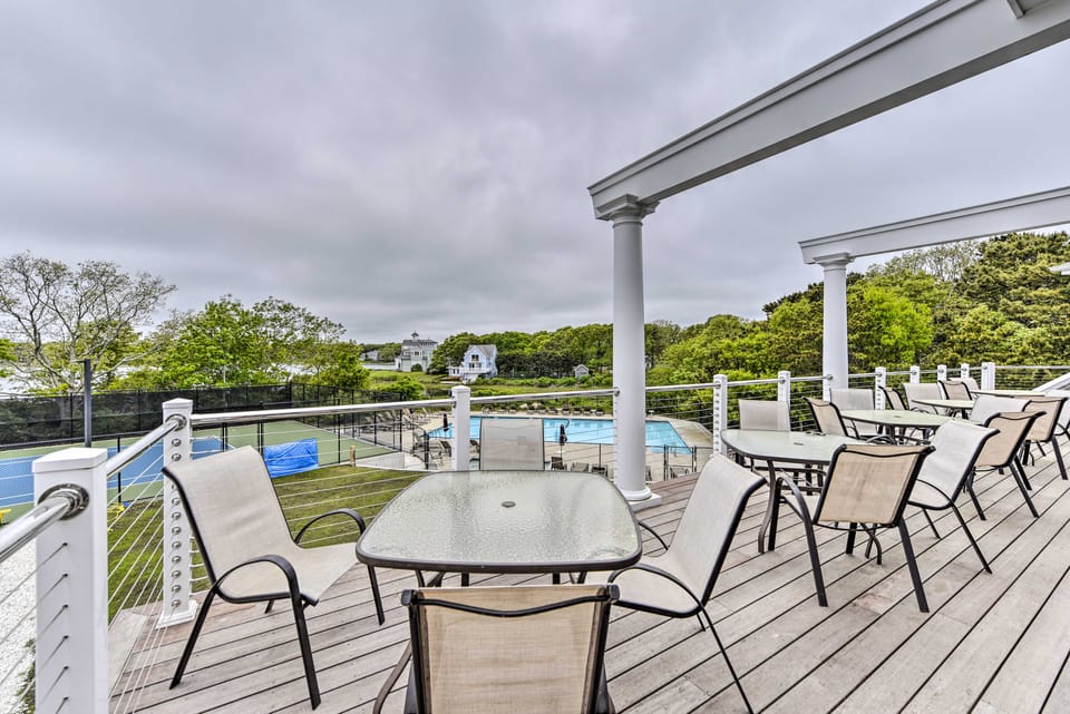 East Falmouth Family Gem w/ Private Beach Access House in East Falmouth