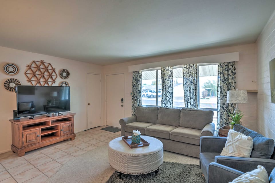 Golf Course & Pool Access: Quaint Sun City Home House in Sun City