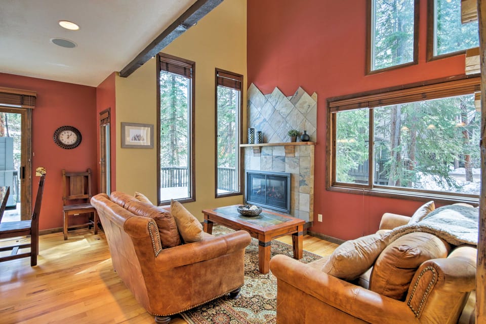 Winter Park Cabin - Walk to Main Street & Downtown House in Fraser