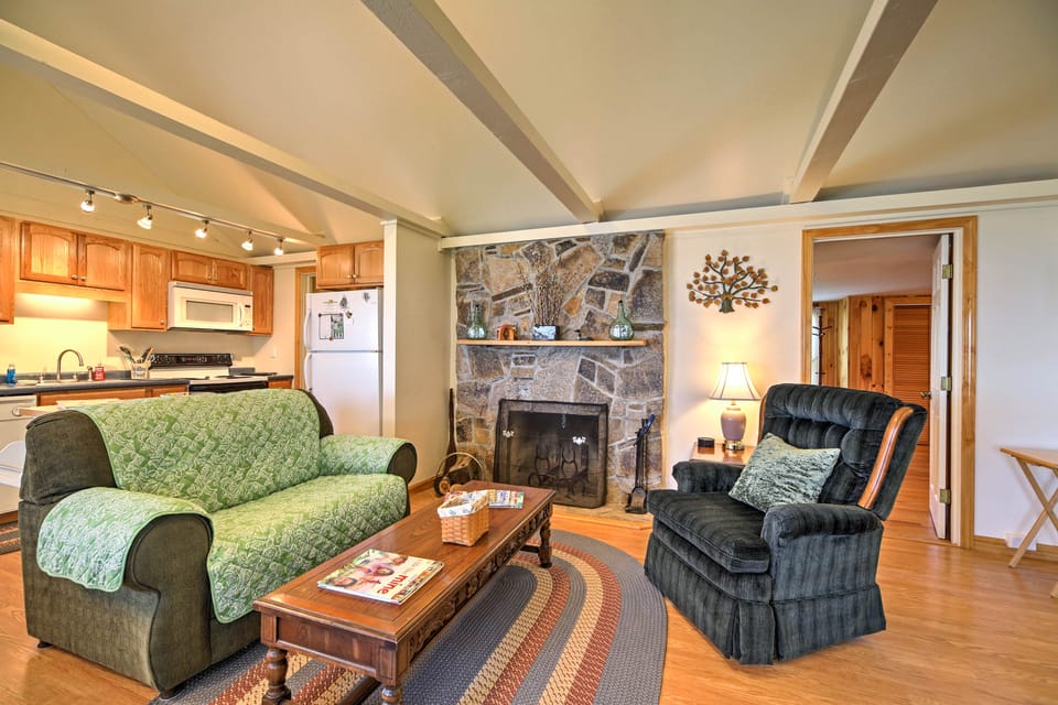 'Willow Point' ~ Lake Champlain House w/ 2 Kayaks! House in Isle La Motte