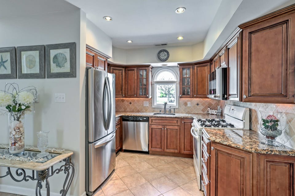 Brigantine Townhome Near Beaches & AC Casinos Apartment in Brigantine