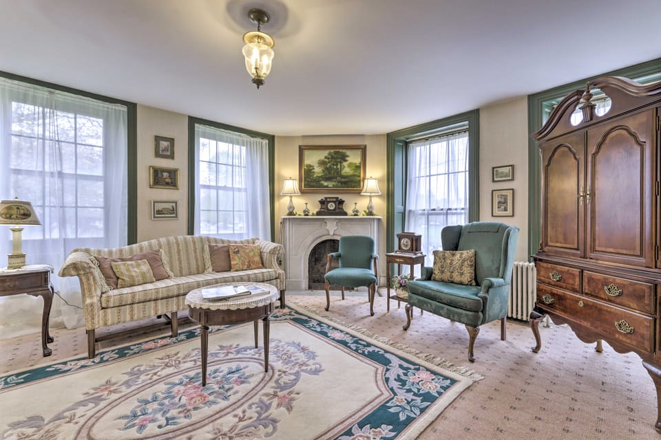 Elegant Norwich House w/ Billiards Room & Ballroom House in Norwich