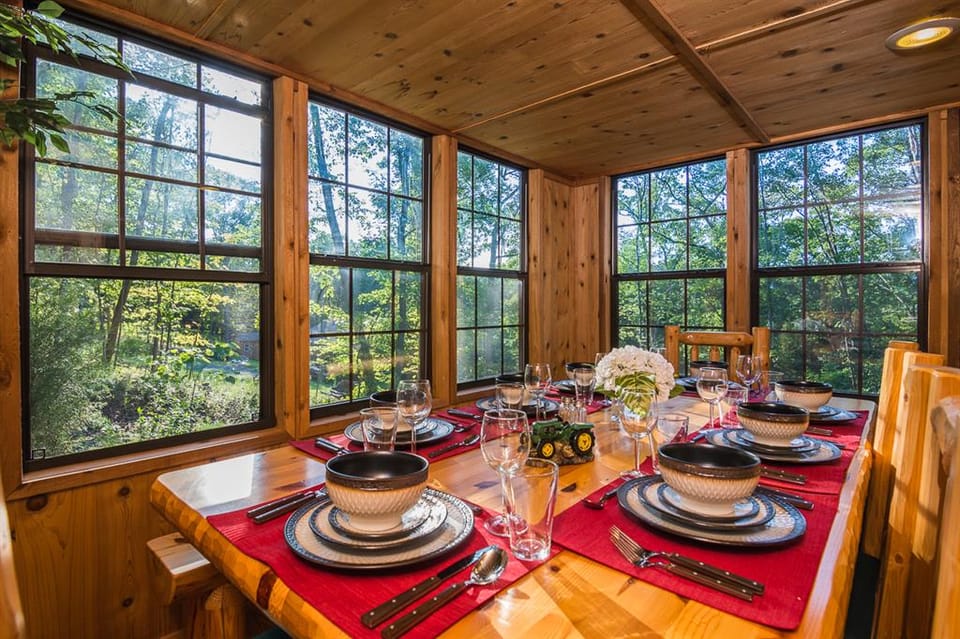 Family Cabin on 6 Acres w/ Lake Access & Hot Tub! House in Shenandoah Valley