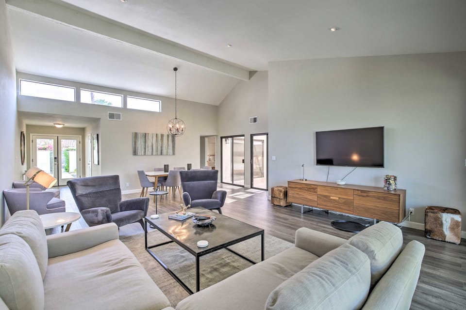Rancho Las Palmas Resort Condo: Golf, Swim & Play! Apartment in Rancho Mirage