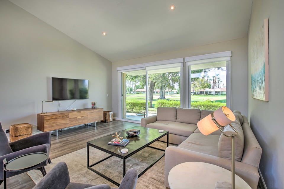 Rancho Las Palmas Resort Condo: Golf, Swim & Play! Apartment in Rancho Mirage