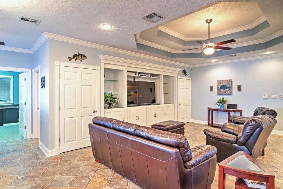 Waterfront Slidell Home w/ Boat Dock & Canal View! House in New Orleans