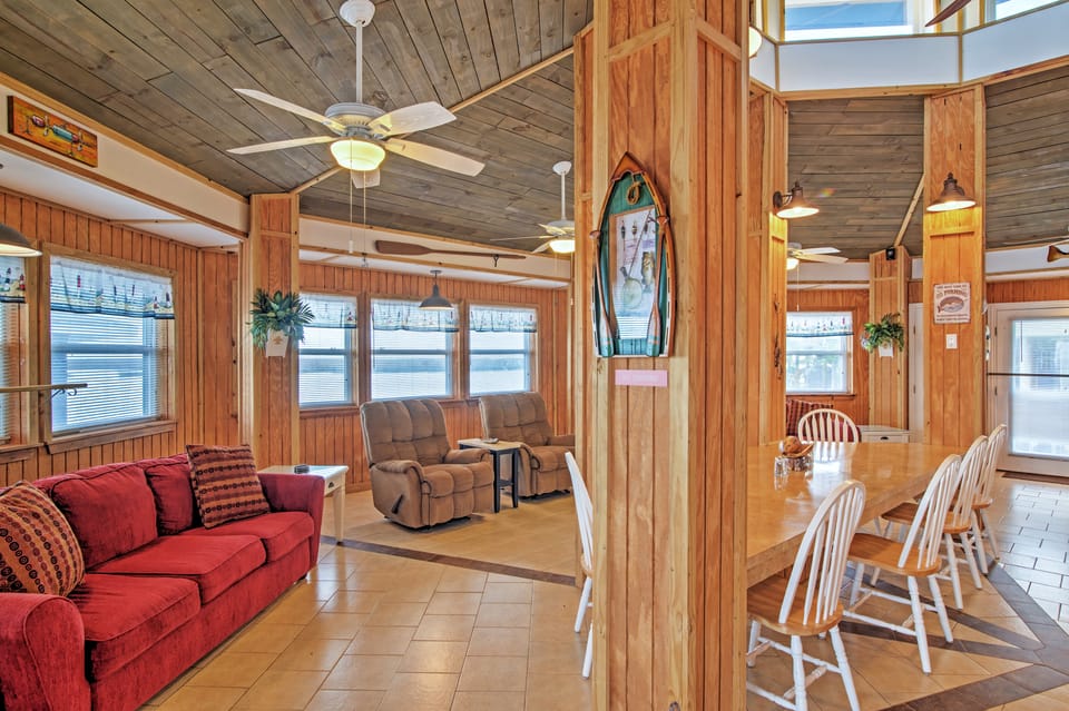 'Little Blue Crab' Quaint Slidell Home: Near Lakes Cottage in New Orleans