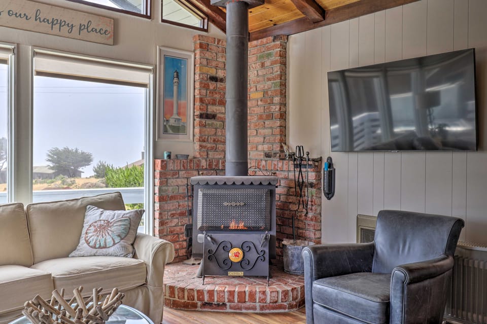 Irish Beach Cottage w/ Beach Access & Ocean Views House in Mendocino County