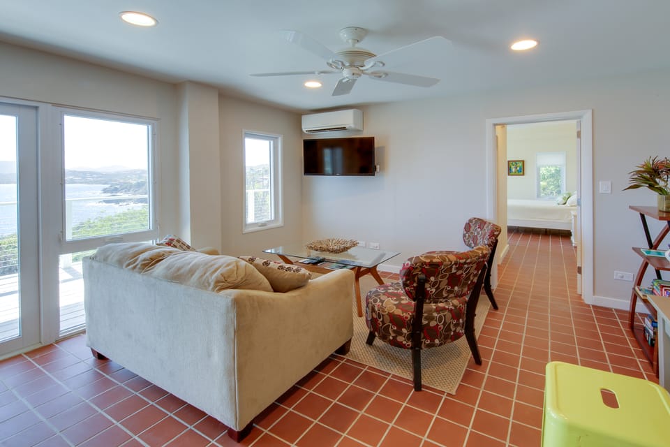 'Sea La Vie' - Waterfront St Thomas Escape w/ Pool Villa in Virgin Islands (U.S.)