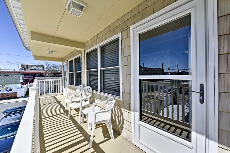 North Wildwood Condo w/ Pool, Walk to Boardwalk! Apartment in Wildwood