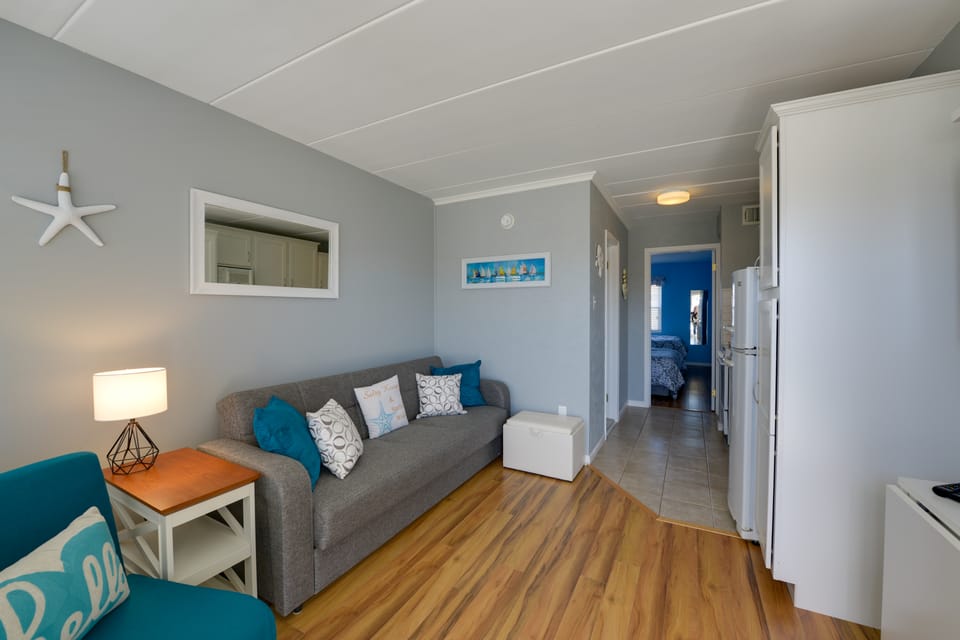 North Wildwood Condo w/ Pool, Walk to Boardwalk! Apartment in Wildwood