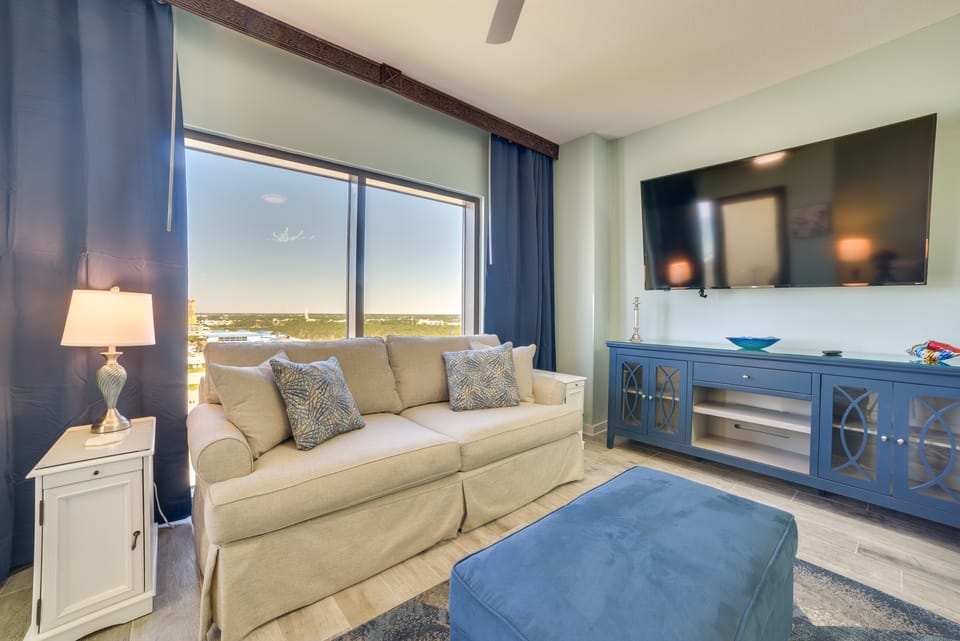 Breezy Panama City Beach Condo w/ Private Balcony! Apartment in Panama City Beach