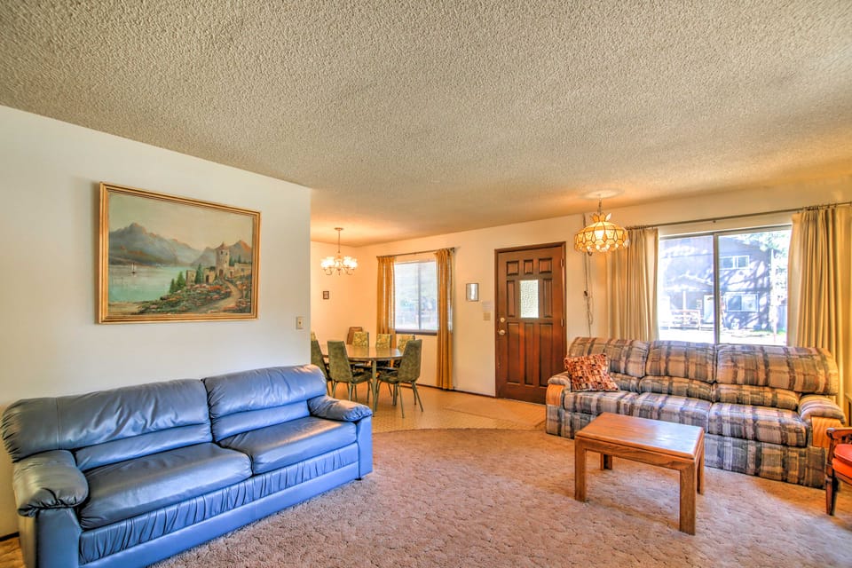 Hike, Bike & Ski: South Lake Tahoe Retreat House in South Lake Tahoe