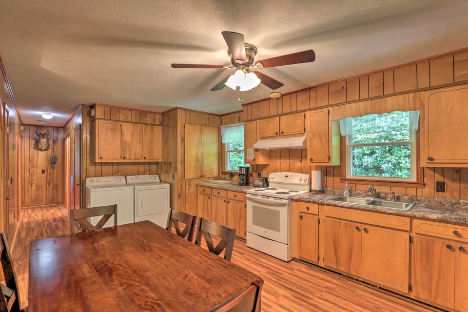 Hike the Appalachian Trail! Serene Marshall Cabin House in Tennessee