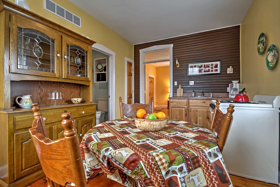 Charming Berger Apt on 42-Acre Farm w/ Pool Access Apartment in Berger