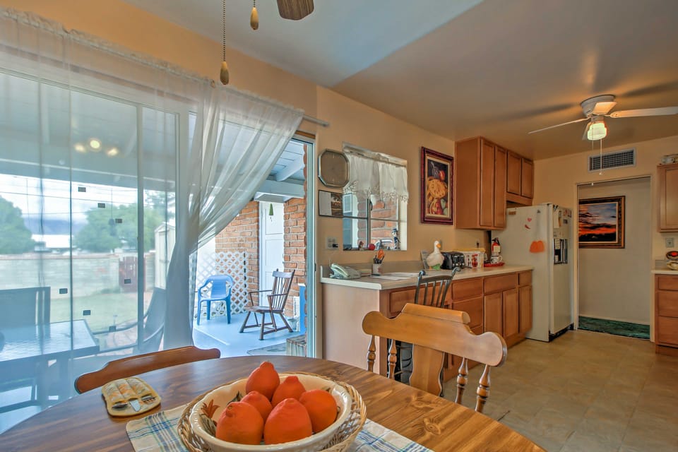 Catalina Mtn Views, BBQ Ready: Cozy Tucson House House in Tucson