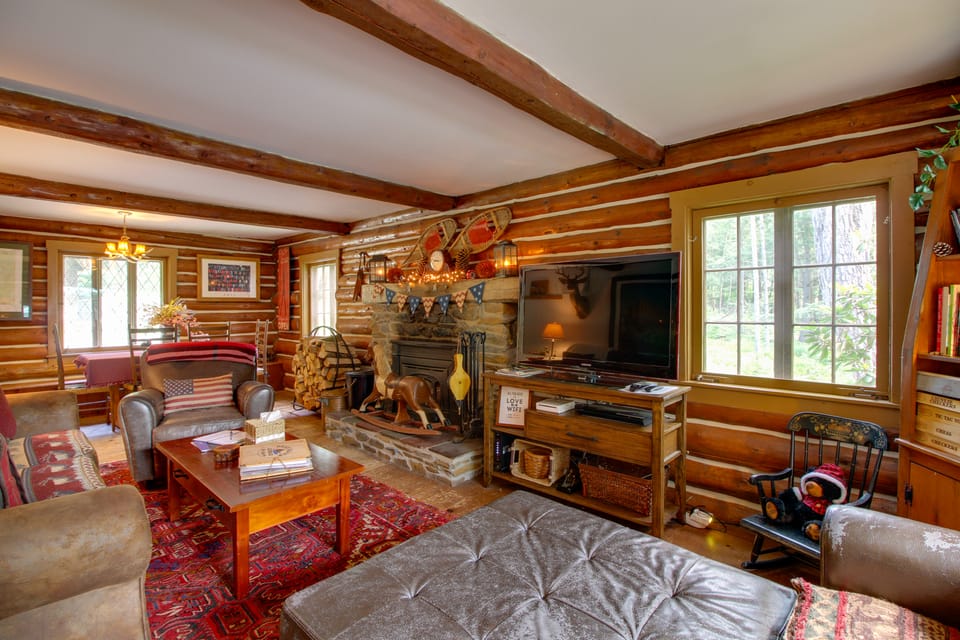 Award-Winning Log Cabin, Top 5 in New England! House in South Londonderry