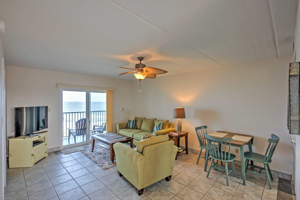 Oceanfront Ormond Beach Condo w/ Pool Access! Apartment in Ormond By The Sea