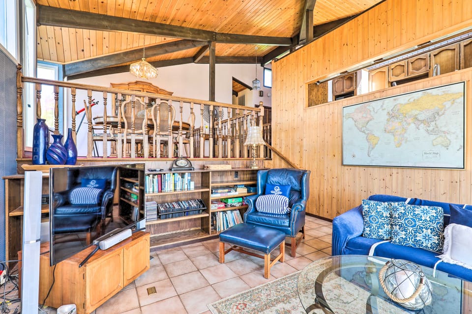 Oceanfront Irish Beach 'Sea Haven' Home w/ Hot Tub House in Mendocino County