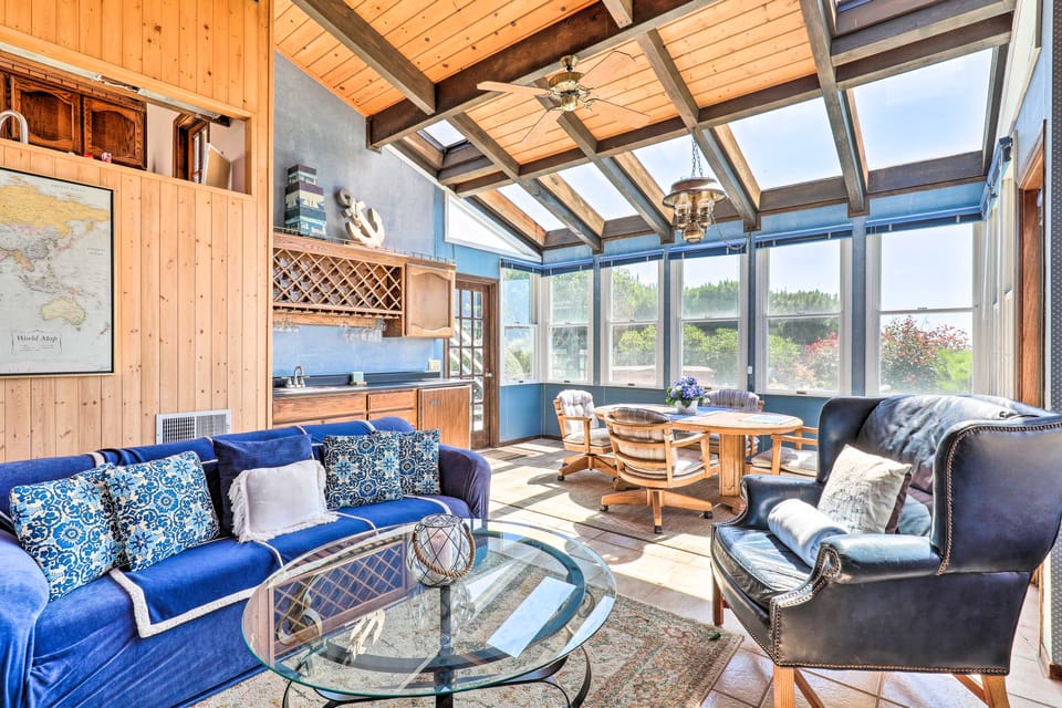 Oceanfront Irish Beach 'Sea Haven' Home w/ Hot Tub House in Mendocino County