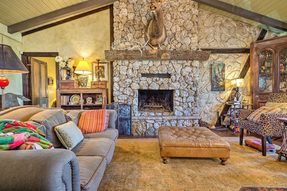 Lodge on Lake Siesta: Spacious La Grange Retreat! House in Texas