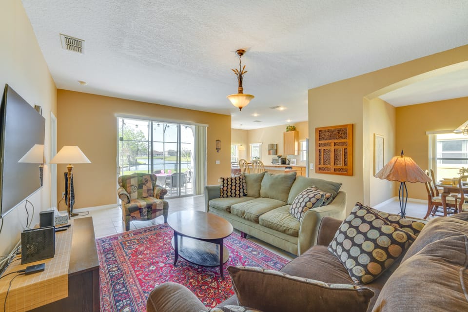 Lake-View Escape w/ Lanai in Kissimmee! House in Poinciana