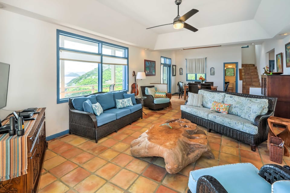 St Thomas Cliffside Villa with Pool & Hot Tub! Villa in Virgin Islands (U.S.)