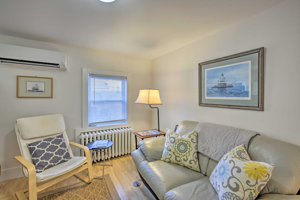 Quaint DT Greenport Apt - 2 Mi to Shelter Island! Apartment in Greenport