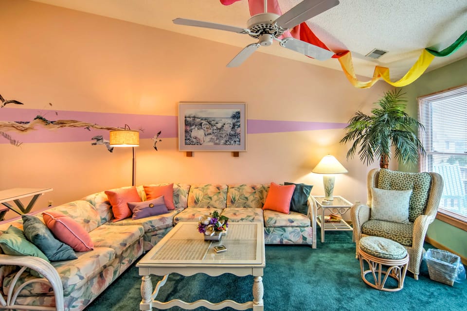 Kitty Hawk Townhome at Sea Dunes - Walk to Beach! Apartment in Kitty Hawk
