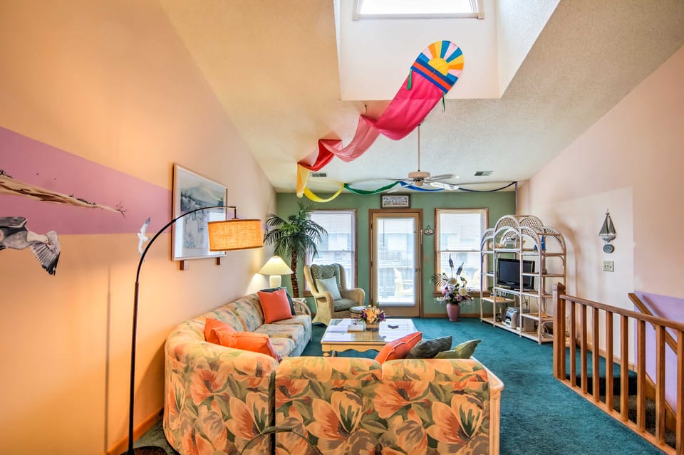 Kitty Hawk Townhome at Sea Dunes - Walk to Beach! Apartment in Kitty Hawk