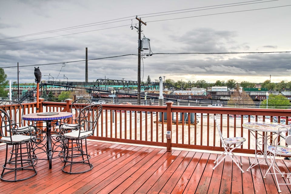 1 Mi to UW: Historic Laramie Apt Apartment in Laramie