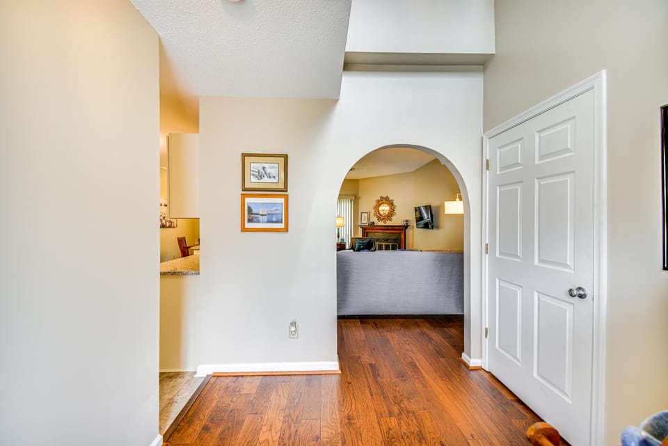 Home 5 Mi to Colonial Pkwy, 11 Mi to Busch Gardens Apartment in Williamsburg