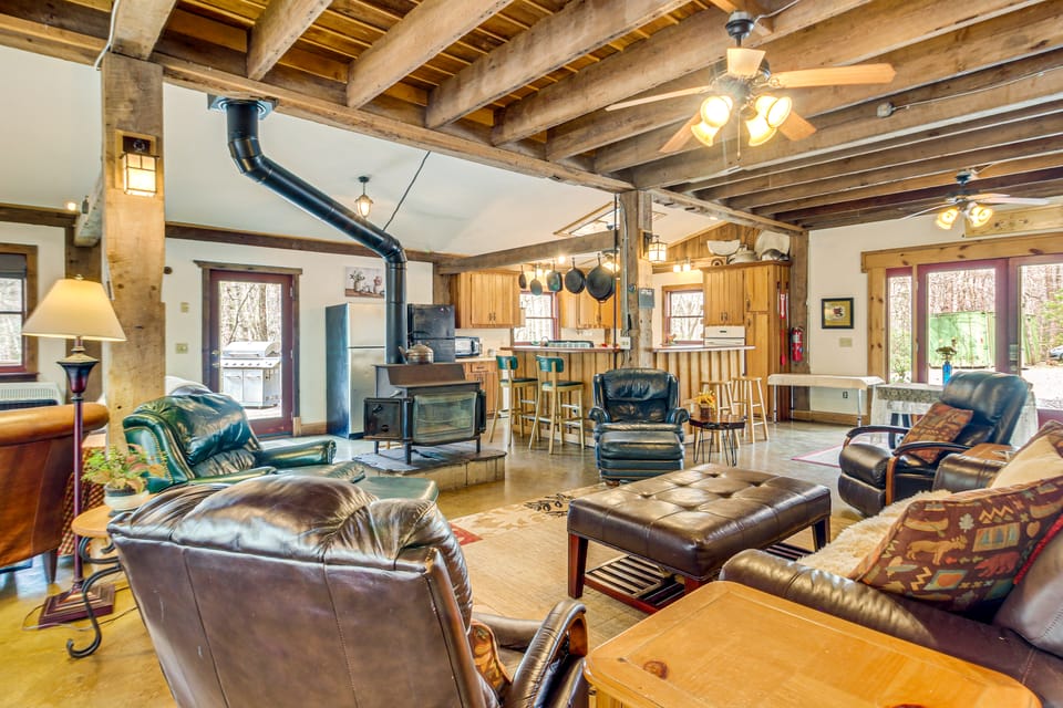 Jasper '7 Timbers' Cabin on 10 Acres w/ a Creek! House in Georgia