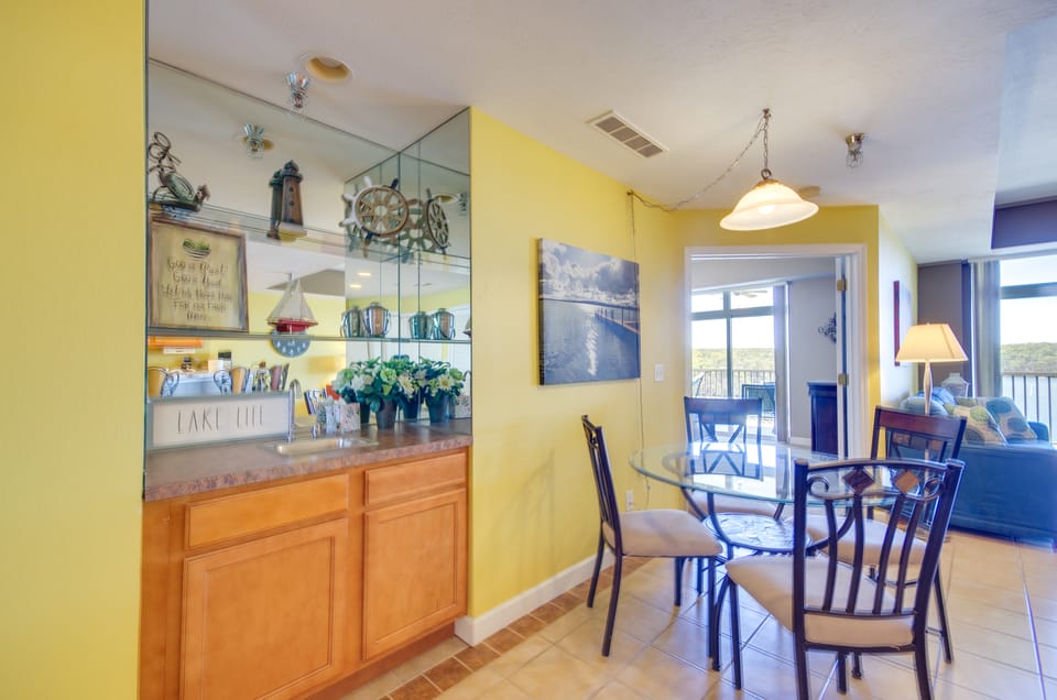 Lakefront Osage Beach Condo: Balcony & Pool Access Apartment in Osage Beach