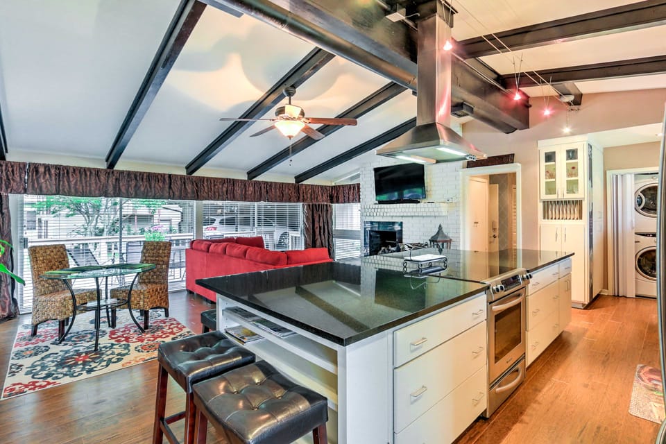 Restful Winnsboro Family Home: Walk to Main Street House in Texas