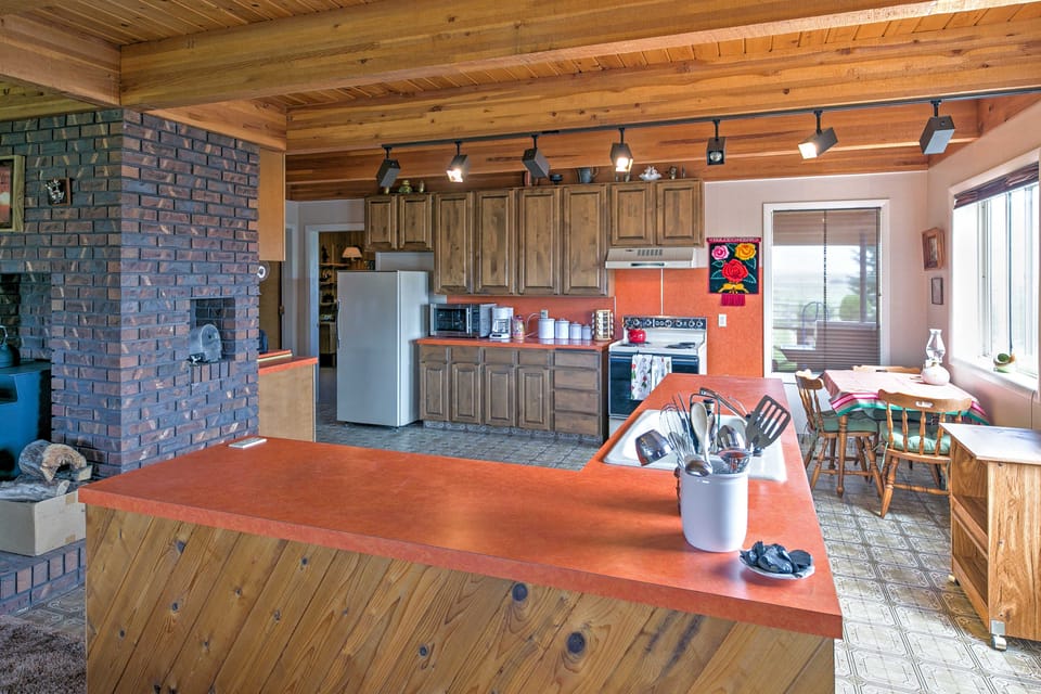 Hideaway on Working Cattle Ranch 26 Mi to Rogerson House in Idaho