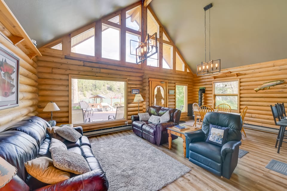 Soldotna Fishing Lodges w/ Dock on Kenai River! House in Sterling
