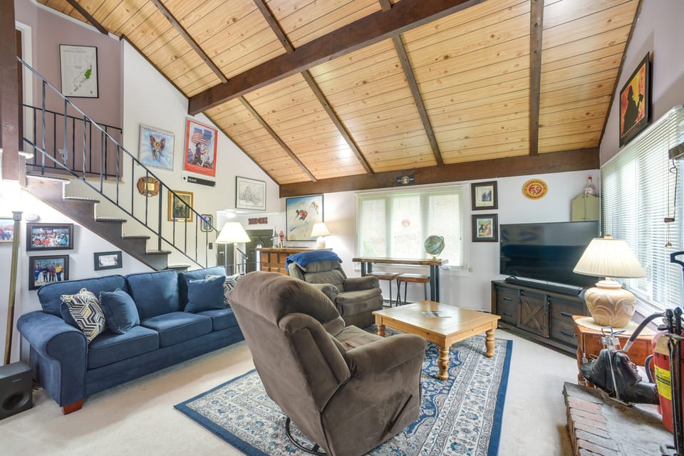 Hunter Hideaway w/ Yard & Deck: 3 Mi to Ski Slopes House in Capital District, NY, USA