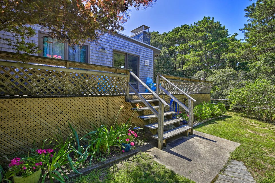 Great for Couples! Cape Cod Cottage 2 Mi to Beach Cottage in Wellfleet