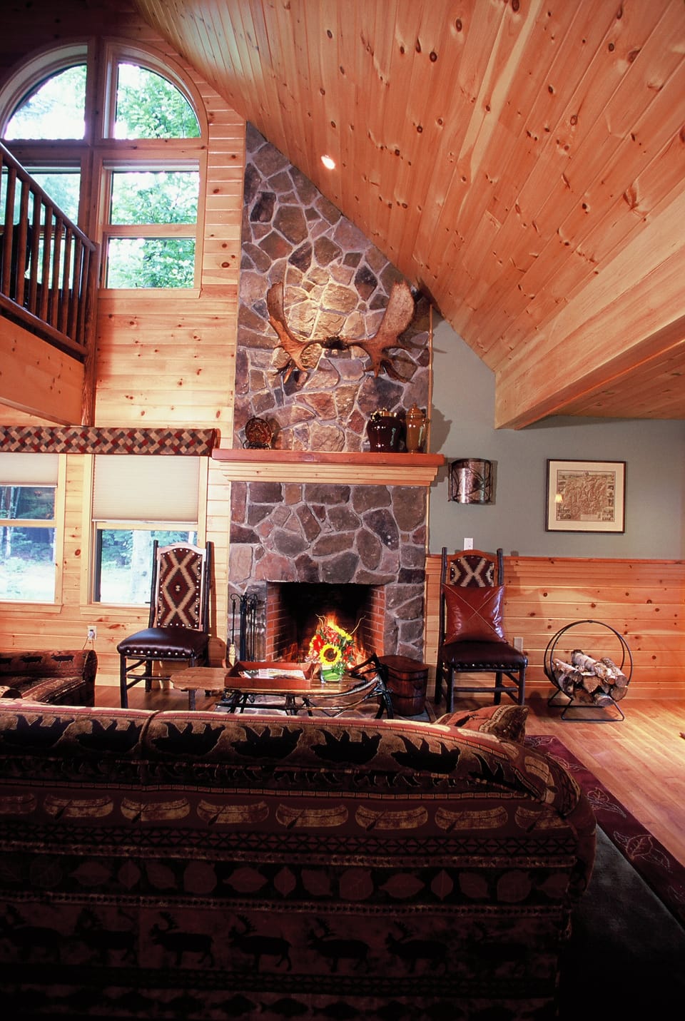 Upscale Fryeburg Cabin: Hot Tub + Billiards Table! House in Conway