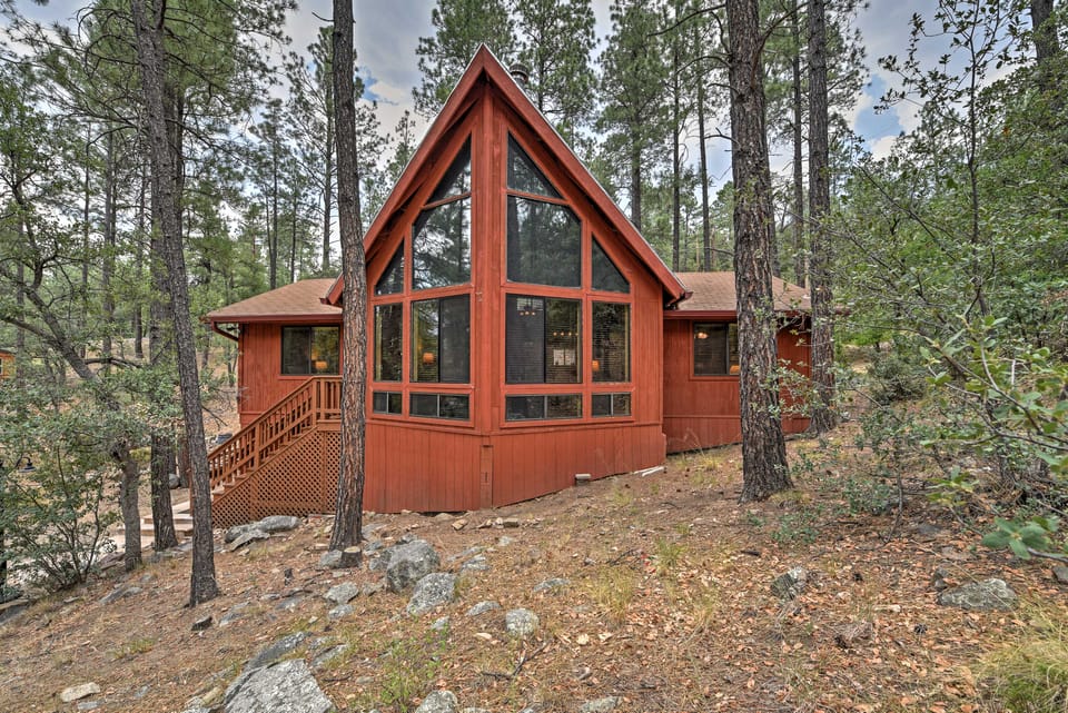 Relax Fireside! Peaceful Forest Haven in Prescott House in Arizona