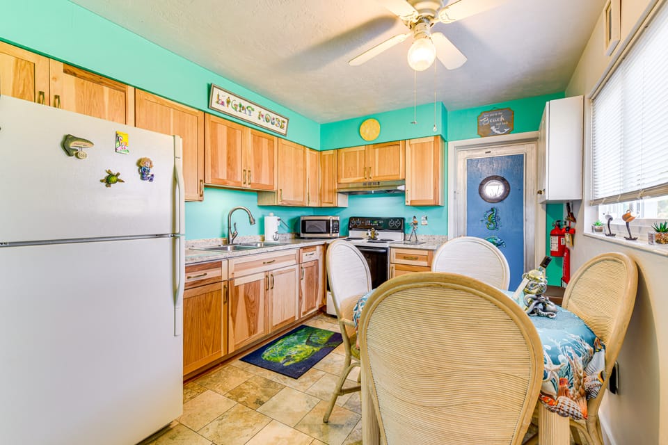 Pet-Friendly Bradenton Home 1.5 Mi to Cortez Beach House in Cortez