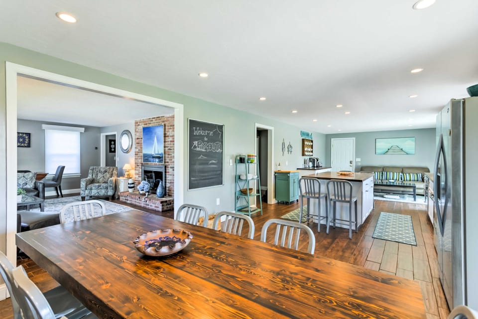 Fantastic Plymouth House w/ Deck & Ocean Views! House in Plymouth