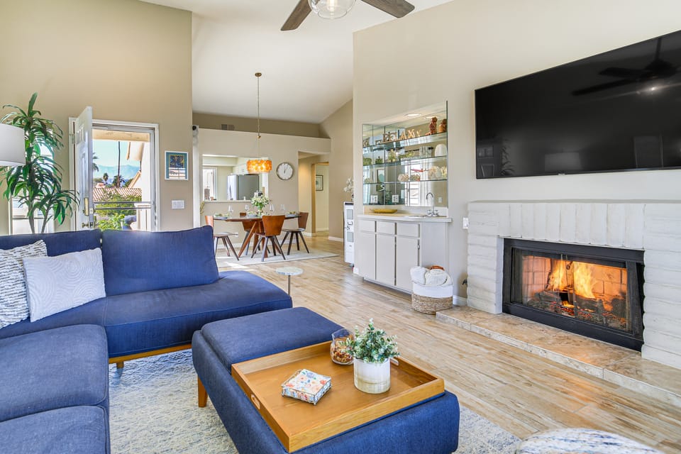 Luxe Desert Falls Country Club Condo w/ Mtn Views! Apartment in Palm Desert