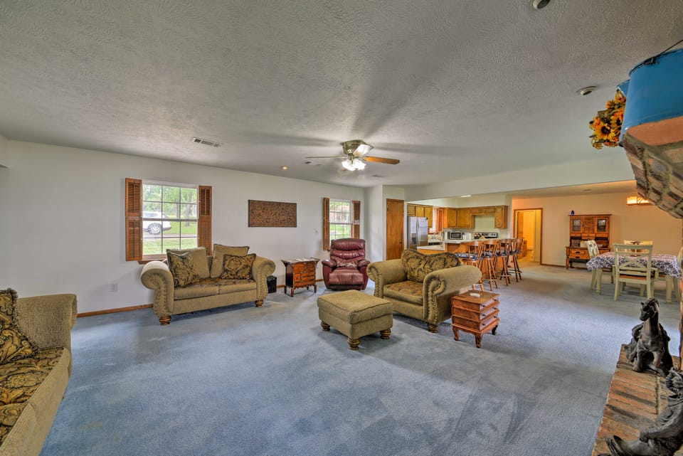 Lakefront Livingston Home w/ Dock, 1 Mi to Launch! House in Lake Livingston